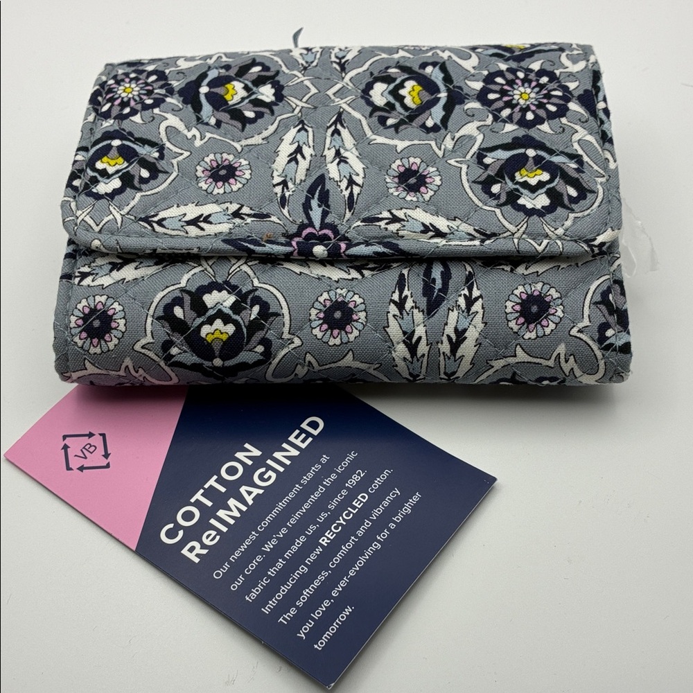 NWT Vera Bradley Riley Plaza Tile Wallet
